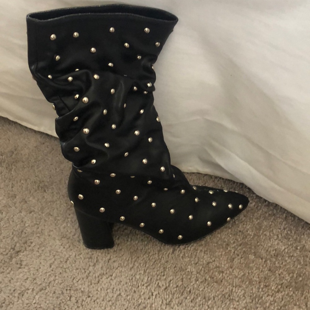 Leather Booties w/silver dots in 6 1/2 by Lemon Drop